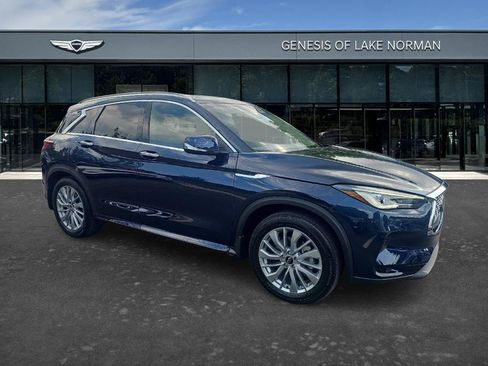 Used 2023 INFINITI QX50 Luxe FWD image 3