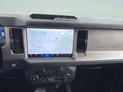 Used 2025 Ford Bronco Outer Banks image 17
