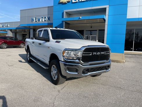 Used 2021 RAM 2500 Tradesman w/ Towing Technology Group image 2