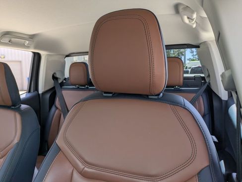 Certified 2022 Ford Maverick Lariat FWD image 14