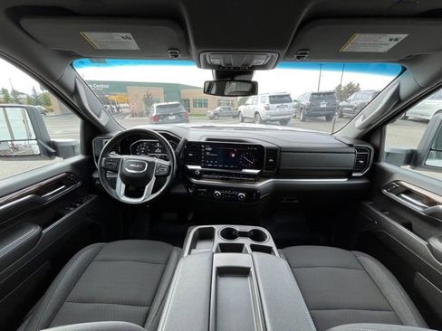 Used 2024 GMC Sierra 3500 SLE w/ SLE Convenience Package image 31