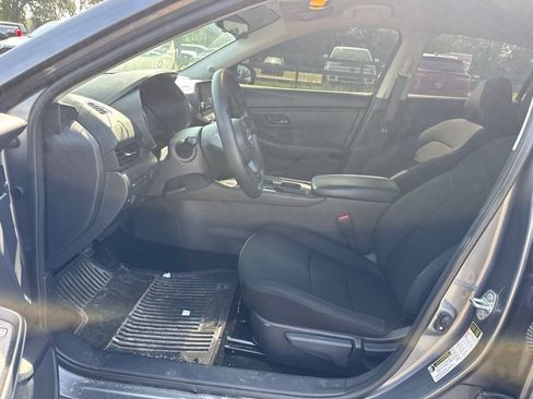 Used 2025 Nissan Sentra S FWD image 9