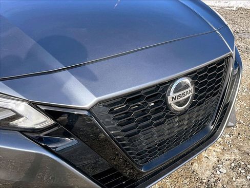 Used 2022 Nissan Altima 2.5 SR w/ Midnight Edition Package image 26