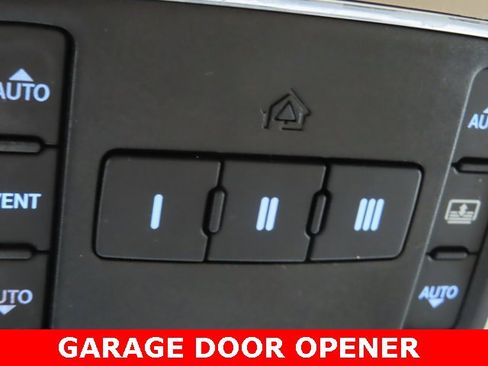 Used 2017 Jeep Grand Cherokee Overland w/ Jeep Active Safety Group image 43