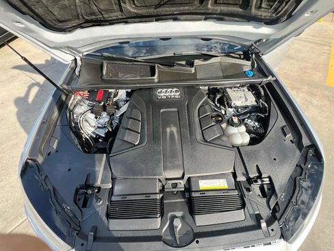 Used 2018 Audi Q7 3.0T Prestige AWD/4WD image 47