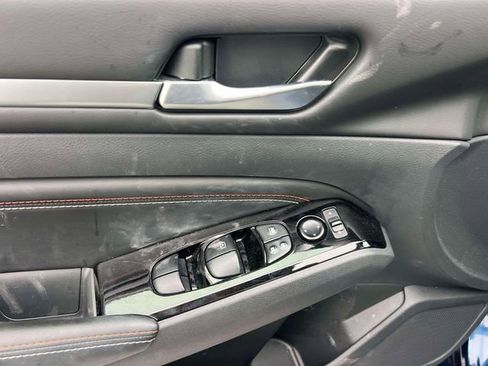 Used 2023 Nissan Altima 2.0 SR image 17