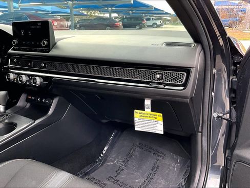 Used 2025 Honda Civic Sport image 18