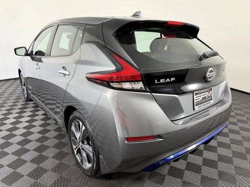 Used 2019 Nissan Leaf SV w/ SV Technology Package FWD image 16