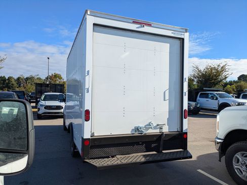 New 2025 Ford Transit 350 image 5