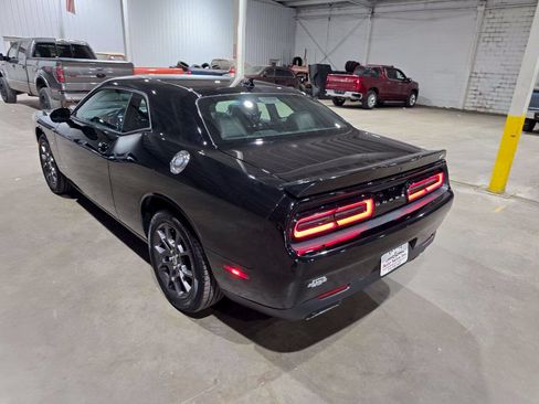 Used 2018 Dodge Challenger GT w/ GT Interior Package AWD/4WD image 9