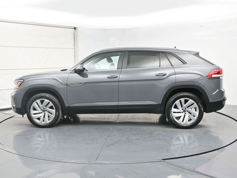 Used 2022 Volkswagen Atlas Cross Sport SE image 24