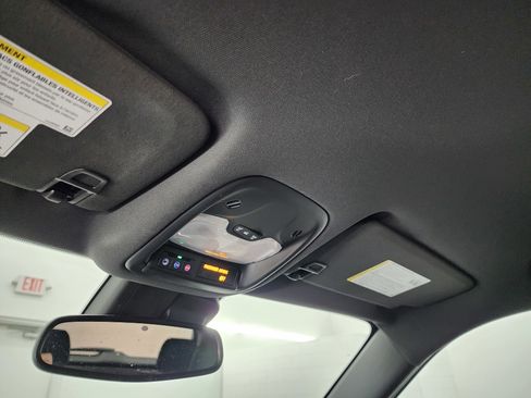 Used 2022 Chevrolet TrailBlazer RS w/ Convenience Package image 13