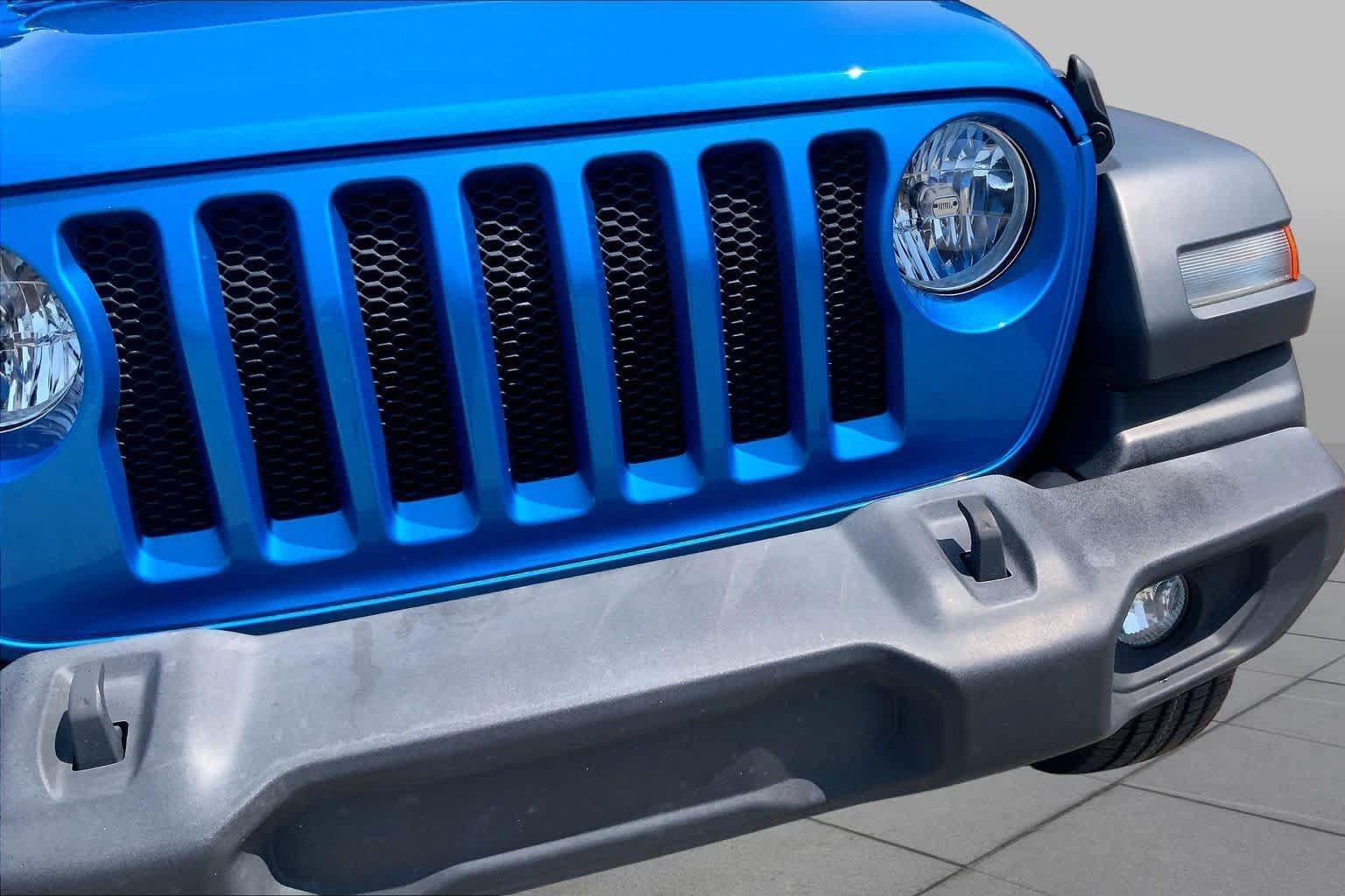Used 2023 Jeep Wrangler Sport AWD/4WD image 28