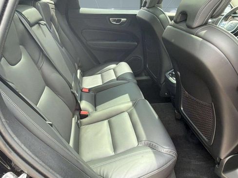 Certified 2023 Volvo XC60 B5 Ultimate w/ Climate Package FWD image 29