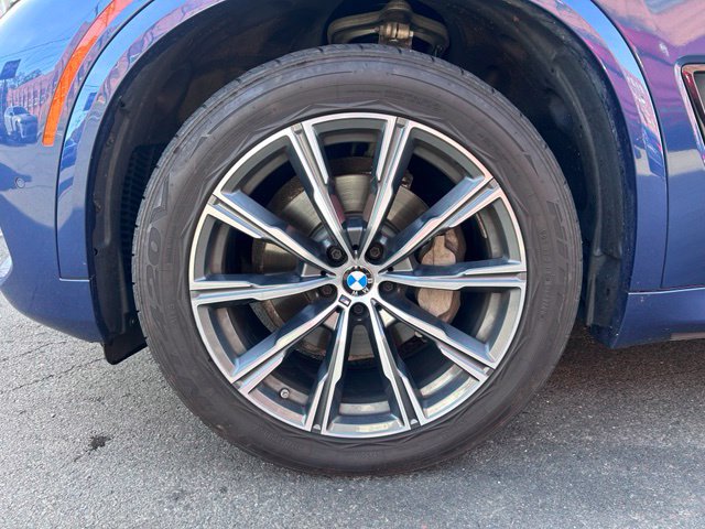 Used 2021 BMW X5 xDrive40i w/ M Sport Package AWD/4WD image 32