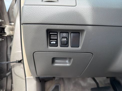 Used 2005 Nissan Altima 3.5 SE image 34