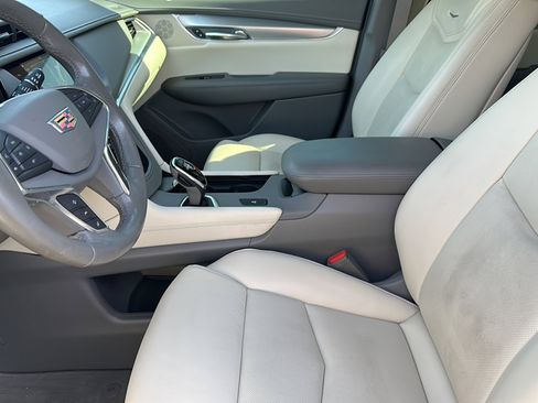 Used 2019 Cadillac XT5 Luxury image 13