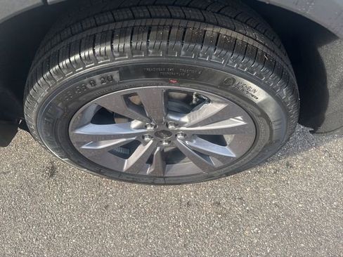 New 2026 Ford Explorer Active w/ Active Comfort Package image 6