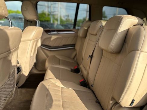Used 2013 Mercedes-Benz GL 450 4MATIC image 19