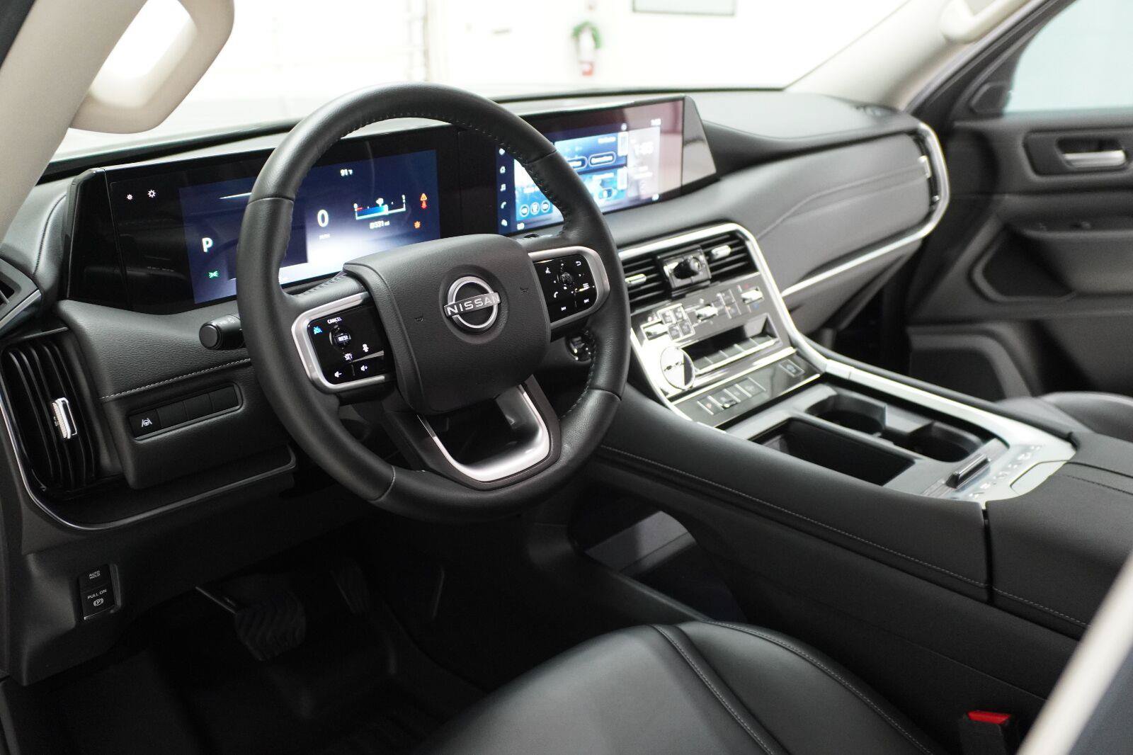Used 2025 Nissan Armada SV RWD image 7