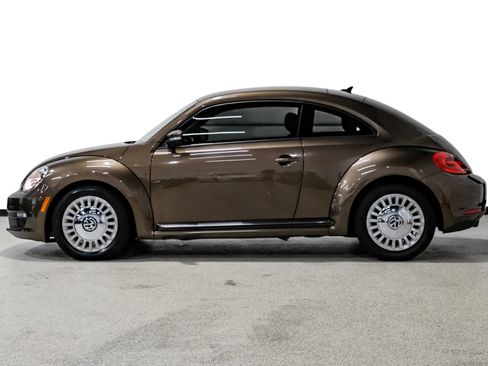 Used 2014 Volkswagen Beetle 1.8T FWD image 9