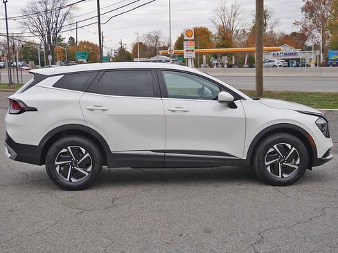 Used 2023 Kia Sportage LX image 17