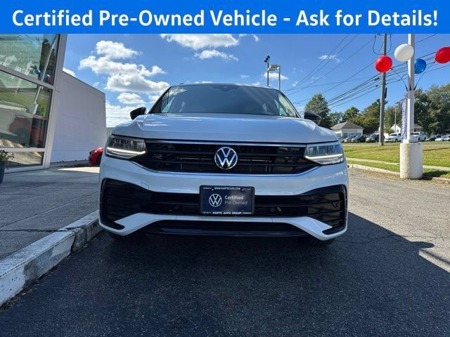 Used 2023 Volkswagen Tiguan SE R-Line AWD/4WD image 5