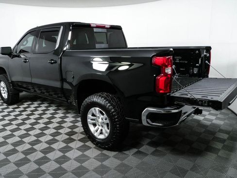 Used 2022 Chevrolet Silverado 1500 LTZ w/ LTZ Convenience Package II AWD/4WD image 32