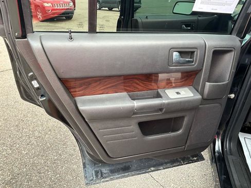 Used 2009 Ford Flex SEL FWD image 14