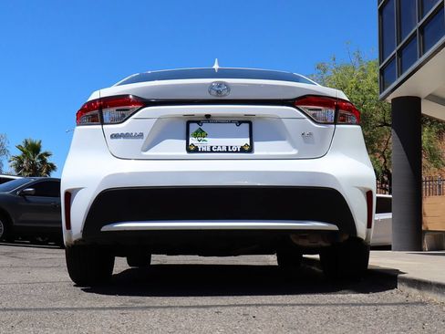 Used 2020 Toyota Corolla LE FWD image 12