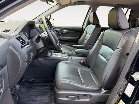 Used 2022 Honda Pilot Black Edition image 13
