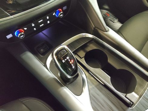 Used 2020 Buick Enclave Essence image 26