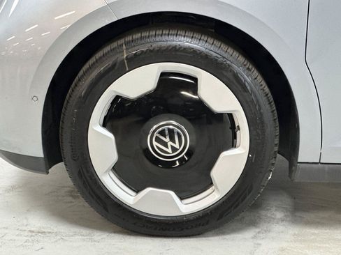 New 2025 Volkswagen ID. Buzz Pro S Plus RWD image 26