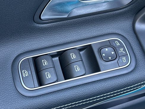 Certified 2025 Mercedes-Benz CLA 250 image 12