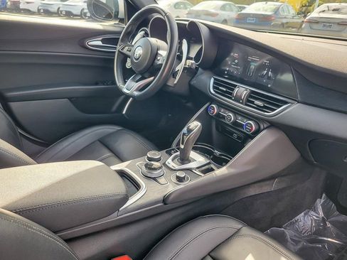 Used 2022 Alfa Romeo Giulia Sprint image 22