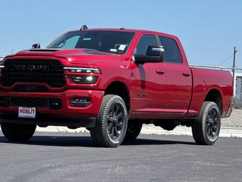 New 2026 RAM 2500 Laramie AWD/4WD image 7