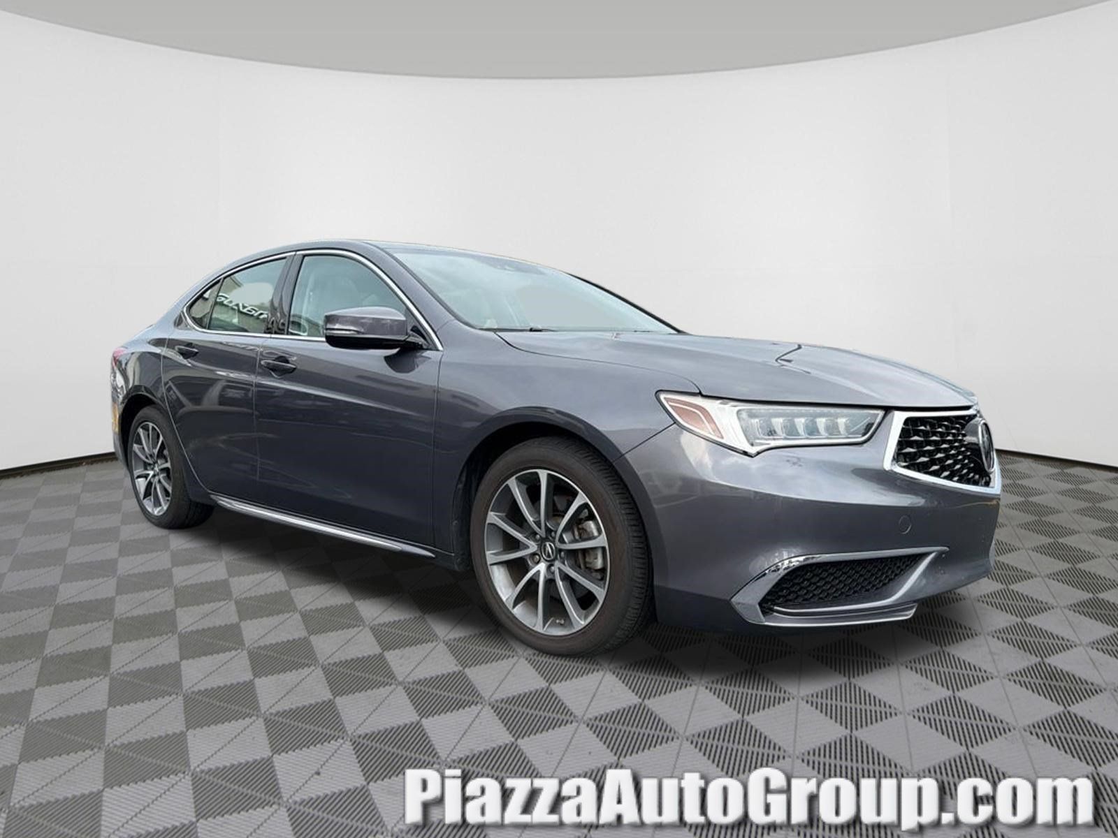 Used 2018 Acura TLX w/ Technology Package FWD image 1