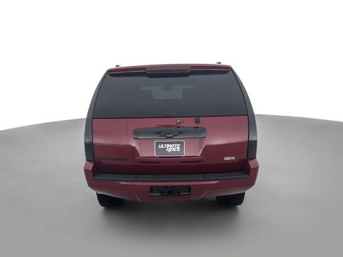 Used 2007 Chevrolet Suburban LT AWD/4WD image 6