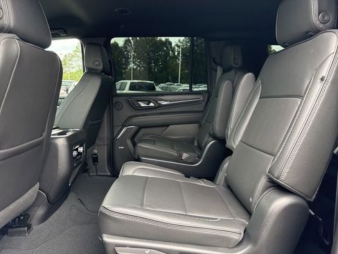 Used 2023 GMC Yukon XL Denali w/ Max Trailering Package image 12