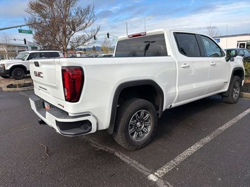Used 2025 GMC Sierra 1500 AT4 image 8