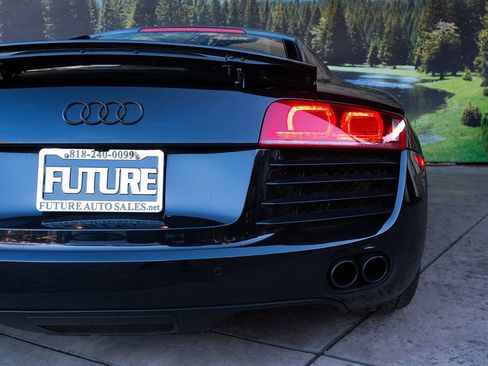 Used 2009 Audi R8 V8 image 26
