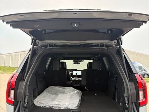 New 2027 Ford Expedition Platinum w/ Stealth Performance Package AWD/4WD image 8