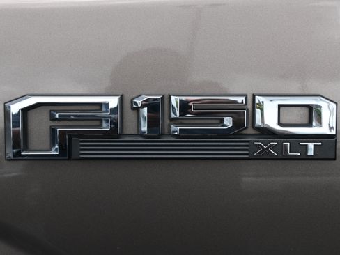 Used 2019 Ford F150 XLT w/ Equipment Group 302A Luxury AWD/4WD image 37