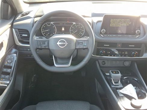 New 2026 Nissan Rogue SV image 7