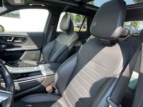 Certified 2025 Mercedes-Benz GLC 300 image 16