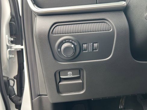 New 2026 Jeep Grand Wagoneer Limited AWD/4WD image 14