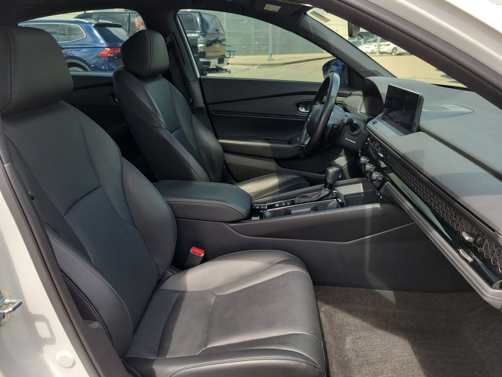 Used 2023 Honda Accord Sport image 30