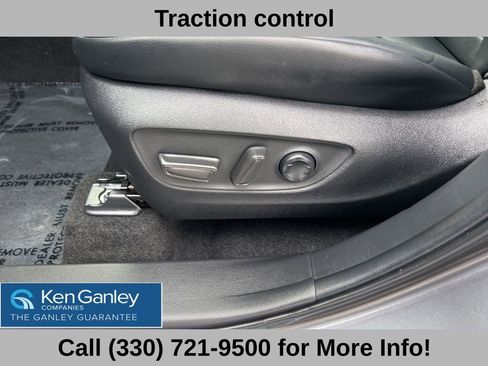 Used 2024 Toyota Highlander XLE image 28