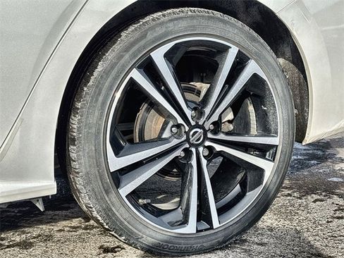 Used 2022 Nissan Sentra SR image 18