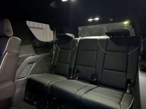 Used 2025 Cadillac Escalade Sport AWD/4WD image 30